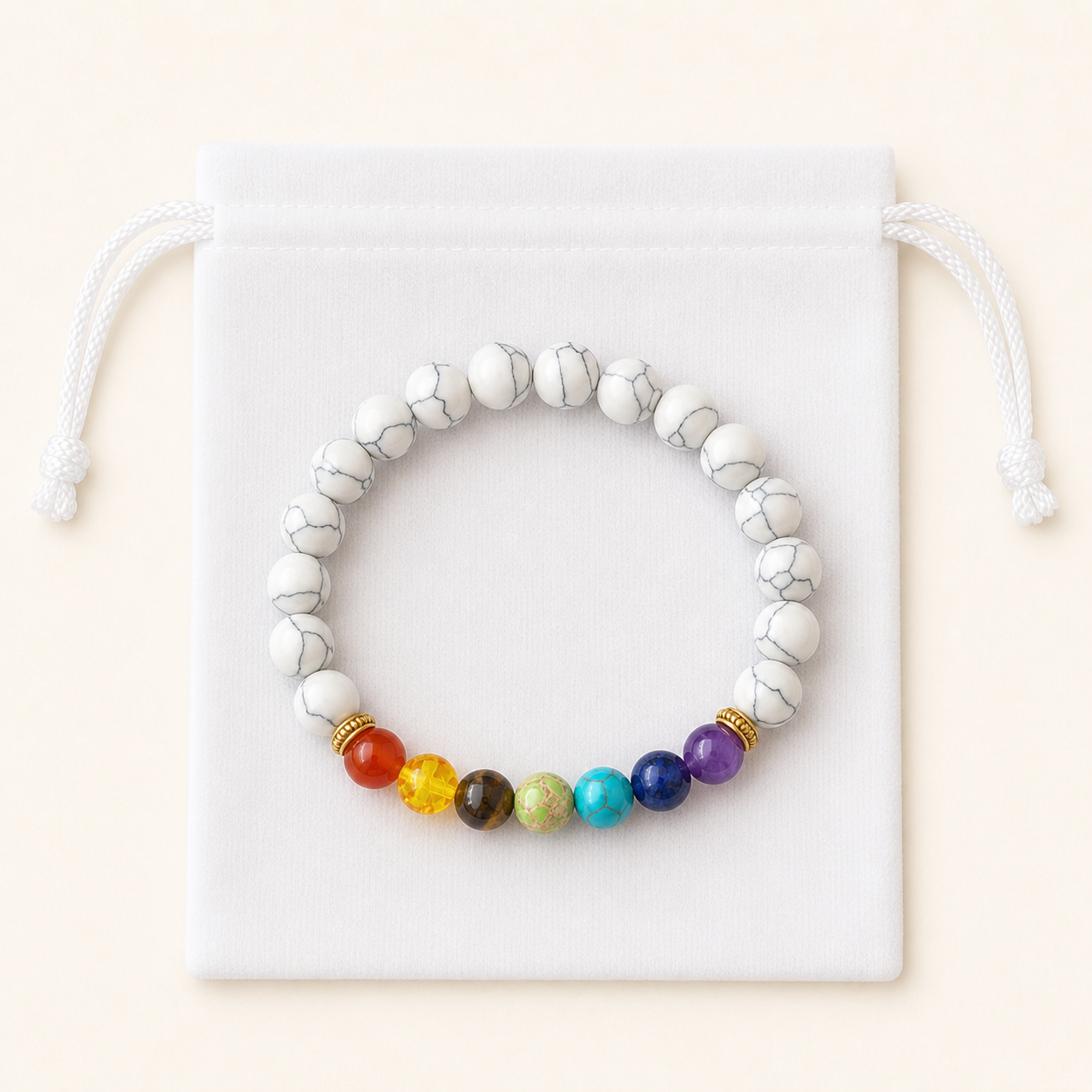 Weißes Chakra-Armband mit weißem Samtbeutel